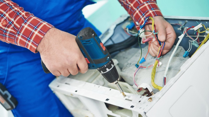 Sakarya ECA ECA çamaşır makinesi kart tamiri – Su almama arızası orijinal parça ile giderildi. - Teknik servis örneği